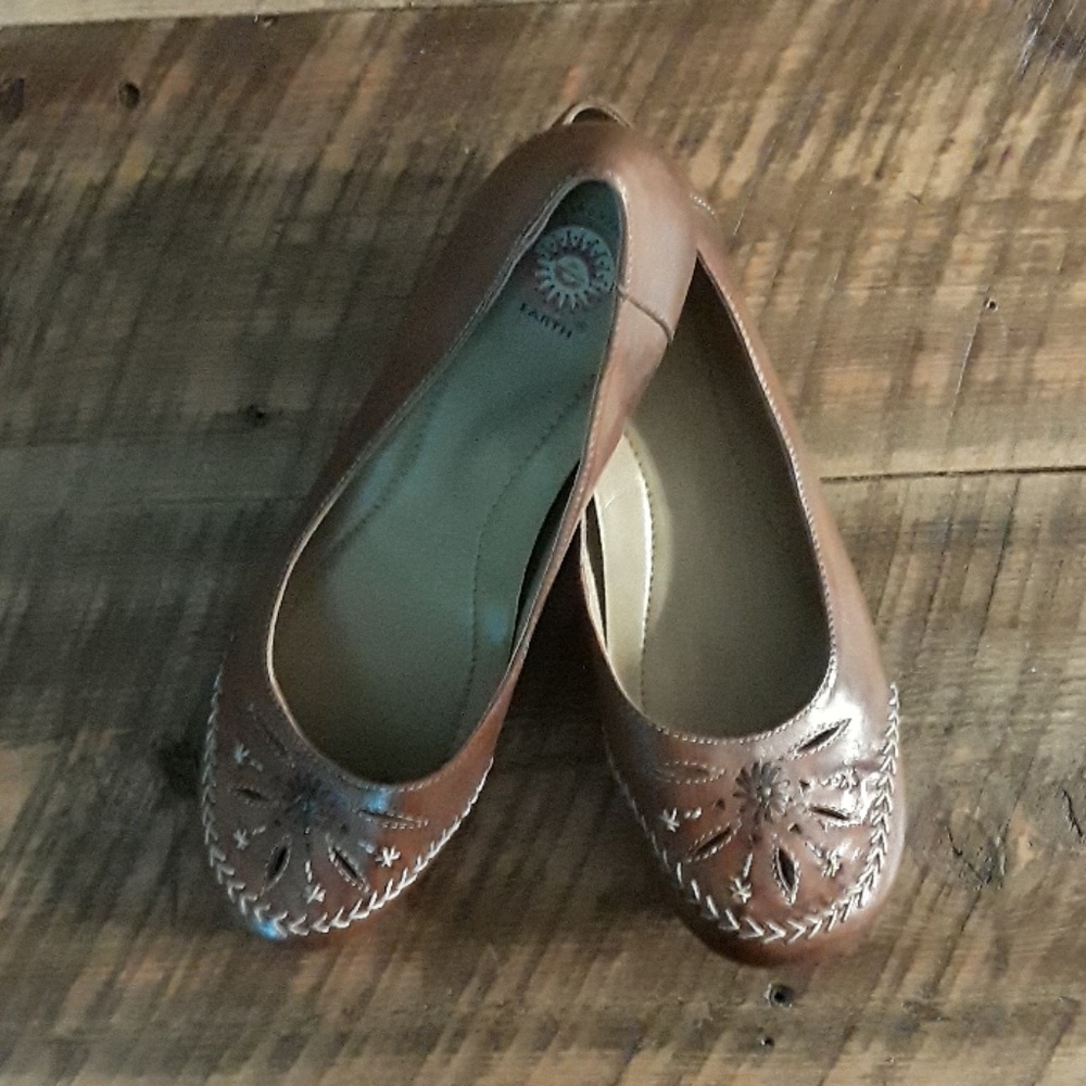 Flats By Earth